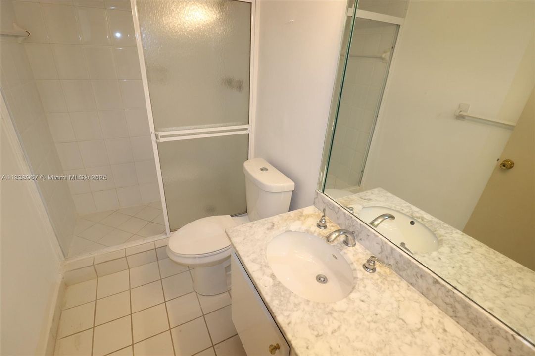 На продажу: $695,000 (2 спален, 2 ванн, 1290 Квадратных фут)