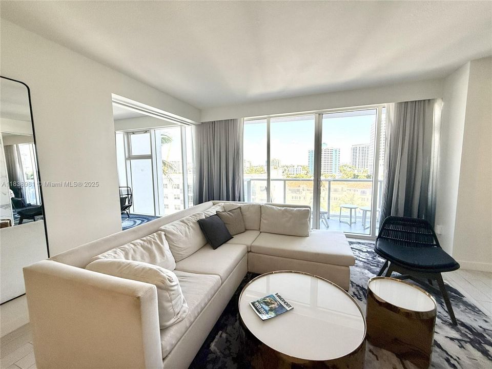 For Sale: $797,000 (2 beds, 2 baths, 1176 Square Feet)