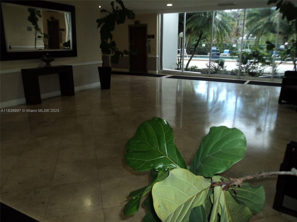 Nice Lobby