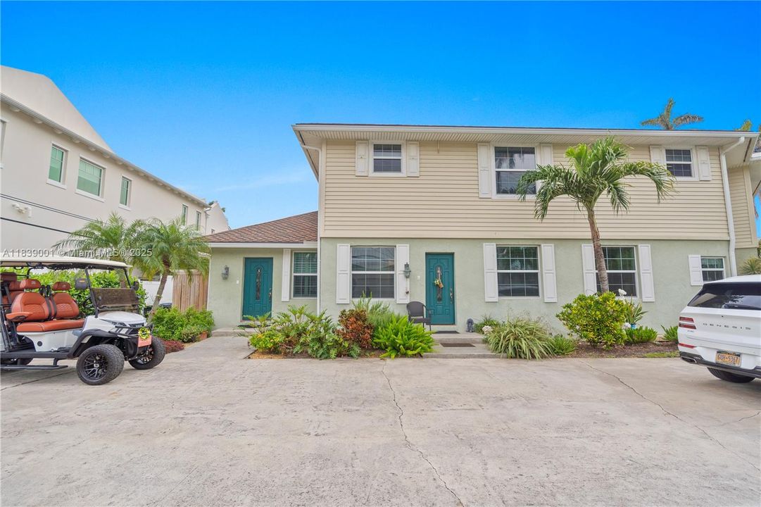 Под контрактом: $5,300,000 (0.40 acres)