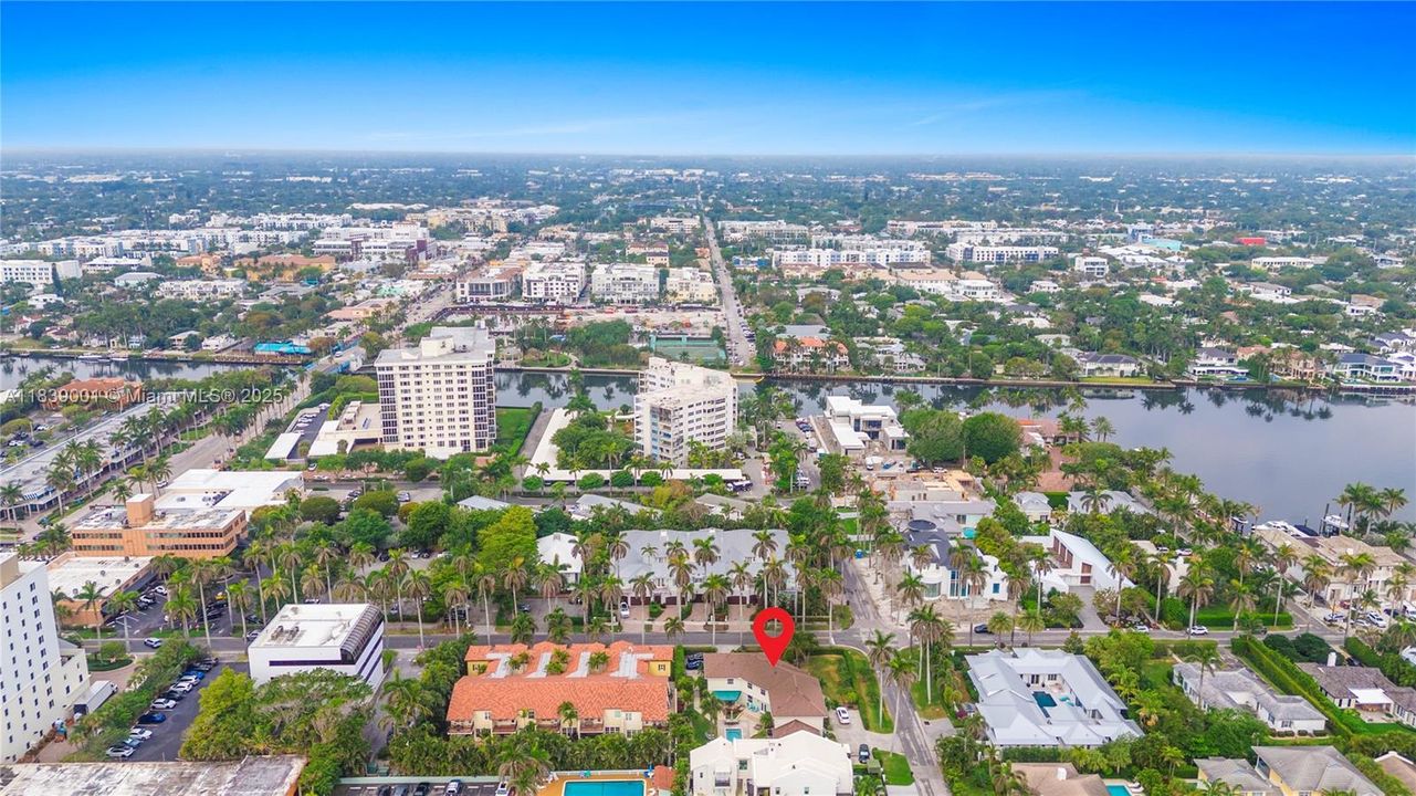 Под контрактом: $5,300,000 (0.40 acres)