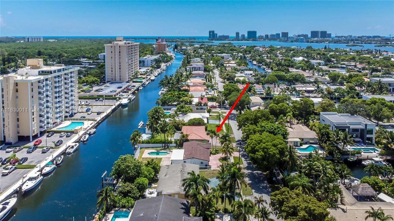 合同活跃: $7,000 (3 贝兹, 2 浴室, 1446 平方英尺)