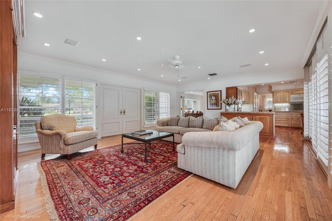 For Sale: $1,399,000 (3 beds, 3 baths, 2813 Square Feet)