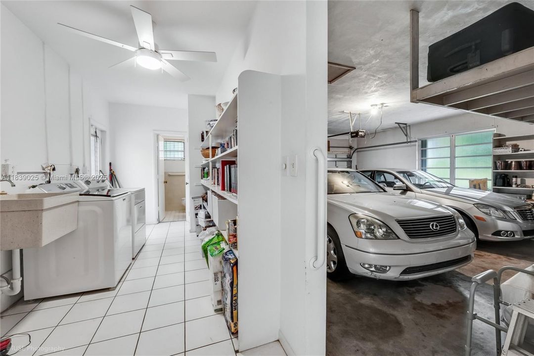 For Sale: $1,399,000 (3 beds, 3 baths, 2813 Square Feet)