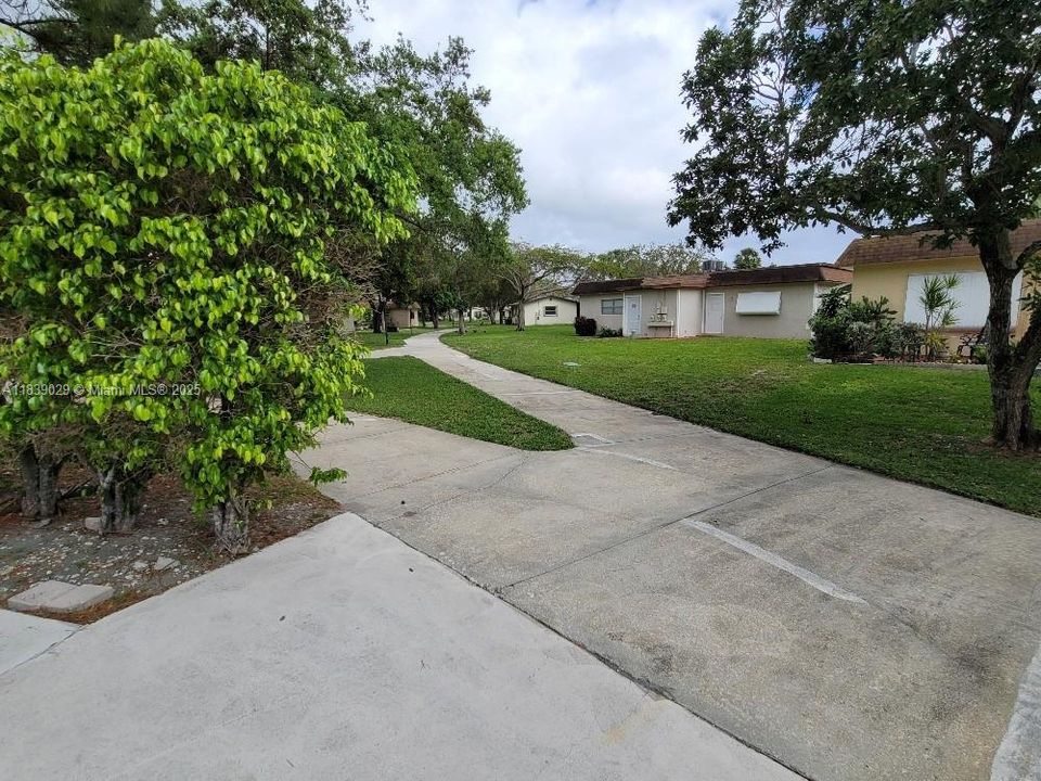 Active With Contract: $160,000 (2 beds, 2 baths, 1008 Square Feet)