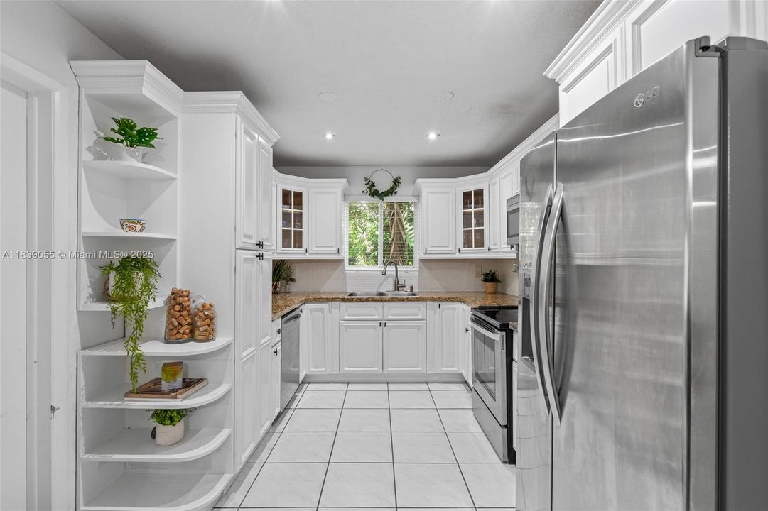 Vendido Recientemente: $899,000 (3 camas, 2 baños, 1746 Pies cuadrados)