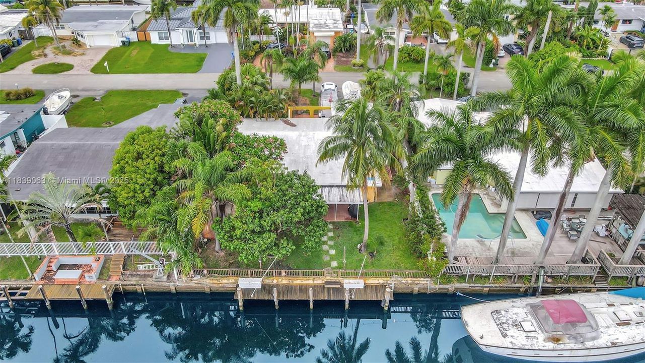 En Venta: $799,000 (2 camas, 2 baños, 1424 Pies cuadrados)