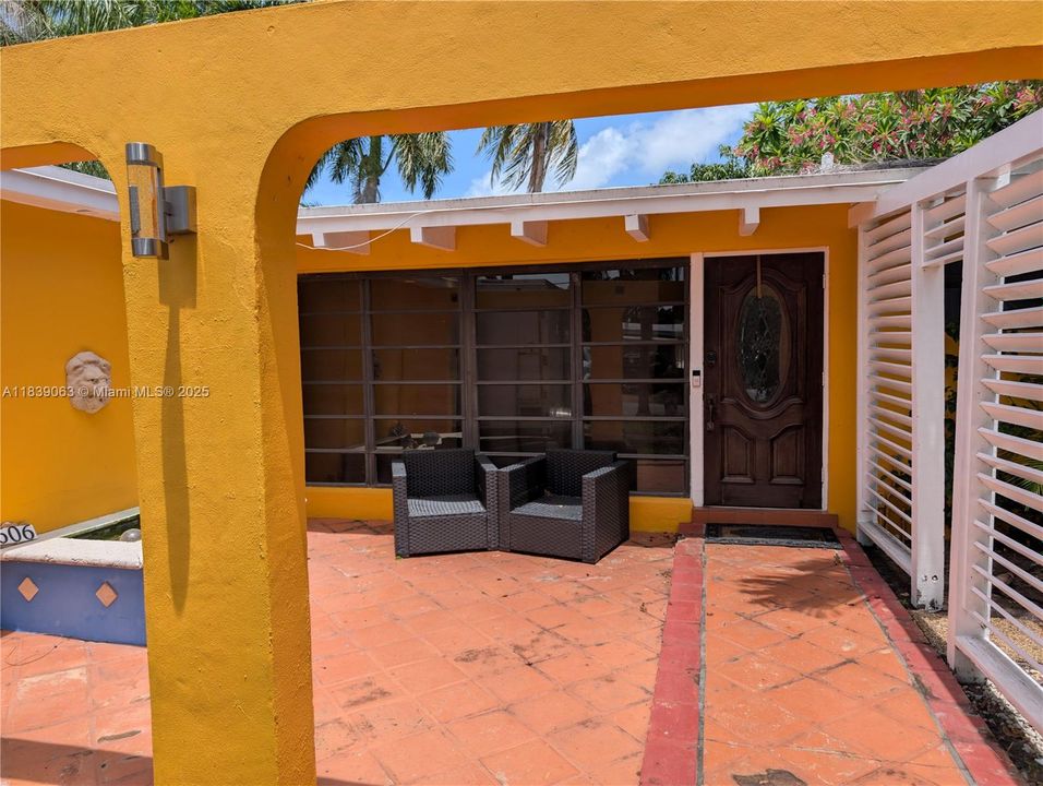 En Venta: $799,000 (2 camas, 2 baños, 1424 Pies cuadrados)