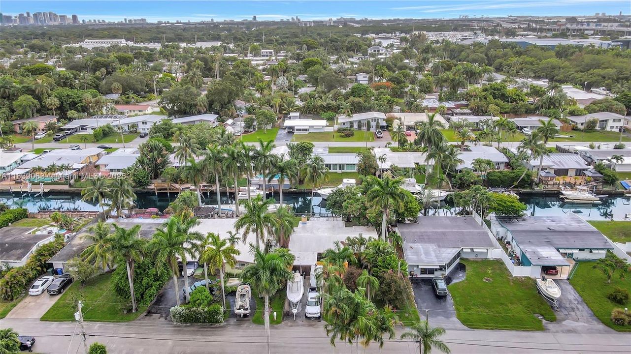 En Venta: $799,000 (2 camas, 2 baños, 1424 Pies cuadrados)