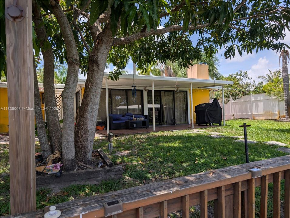 En Venta: $799,000 (2 camas, 2 baños, 1424 Pies cuadrados)