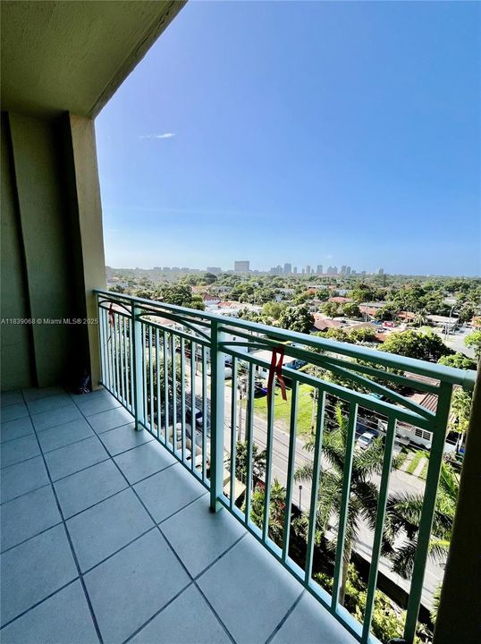 Vendido Recientemente: $409,000 (2 camas, 2 baños, 917 Pies cuadrados)