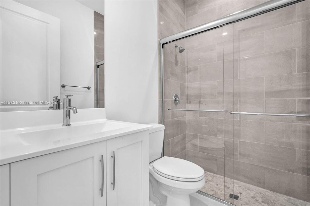 Недавно арендовано: $7,200 (5 спален, 4 ванн, 3640 Квадратных фут)