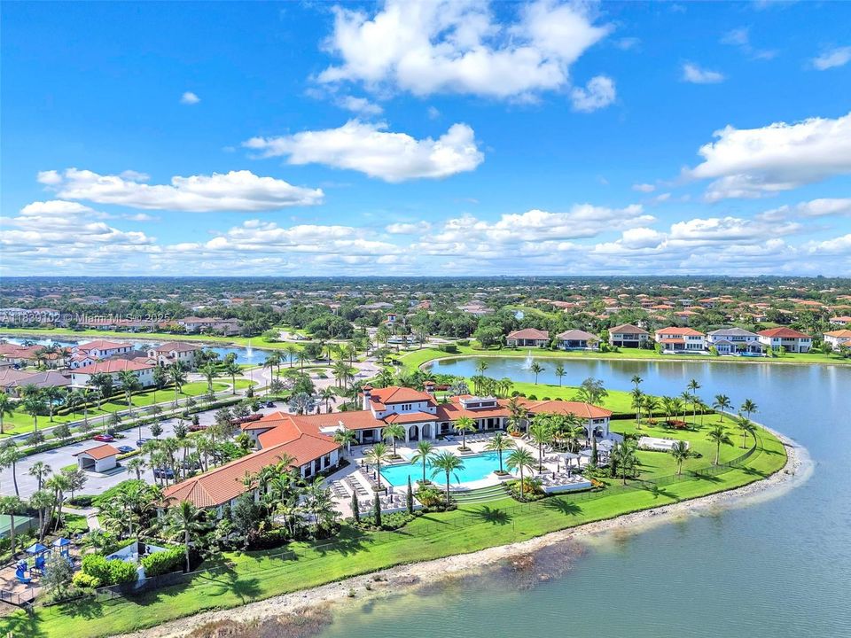 Недавно арендовано: $7,200 (5 спален, 4 ванн, 3640 Квадратных фут)