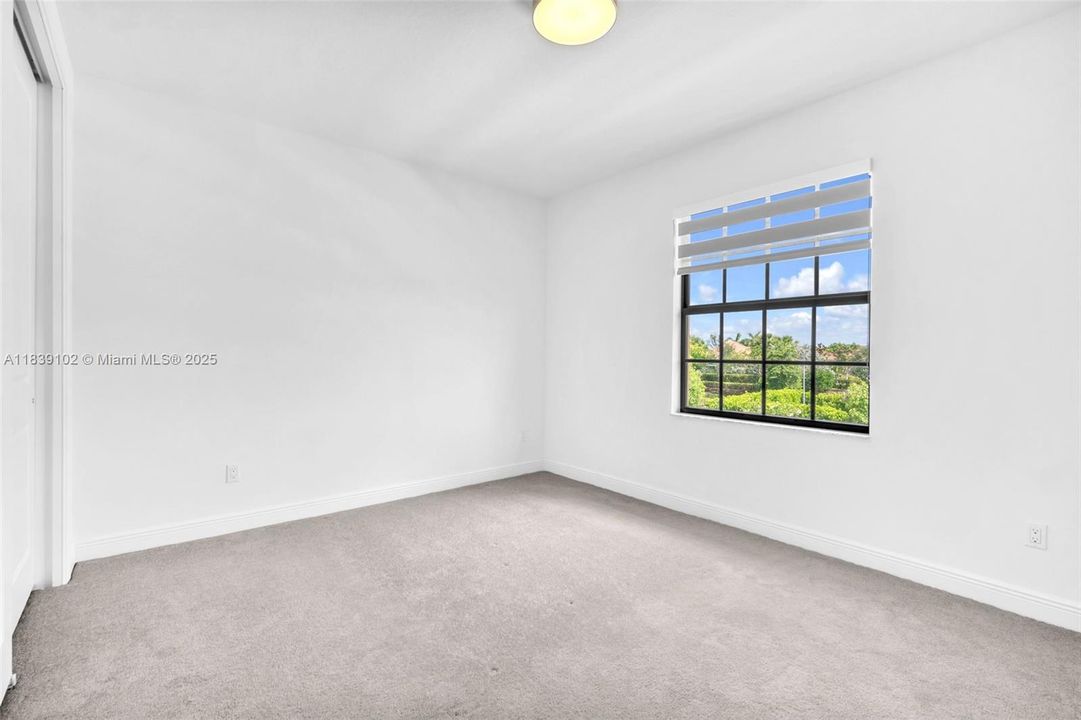 Недавно арендовано: $7,200 (5 спален, 4 ванн, 3640 Квадратных фут)