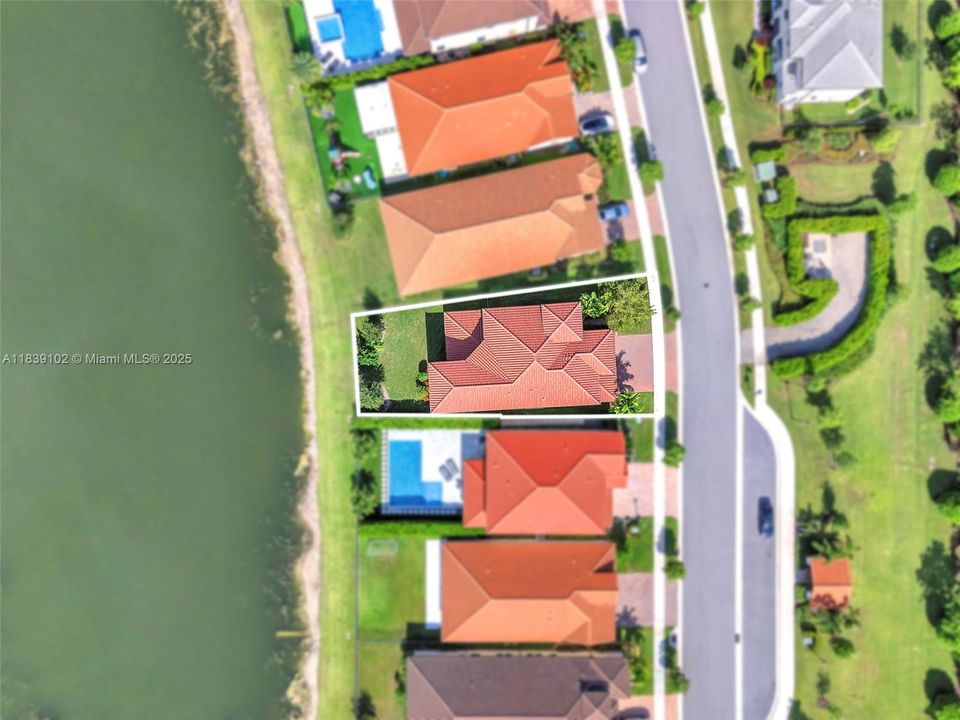 Недавно арендовано: $7,200 (5 спален, 4 ванн, 3640 Квадратных фут)