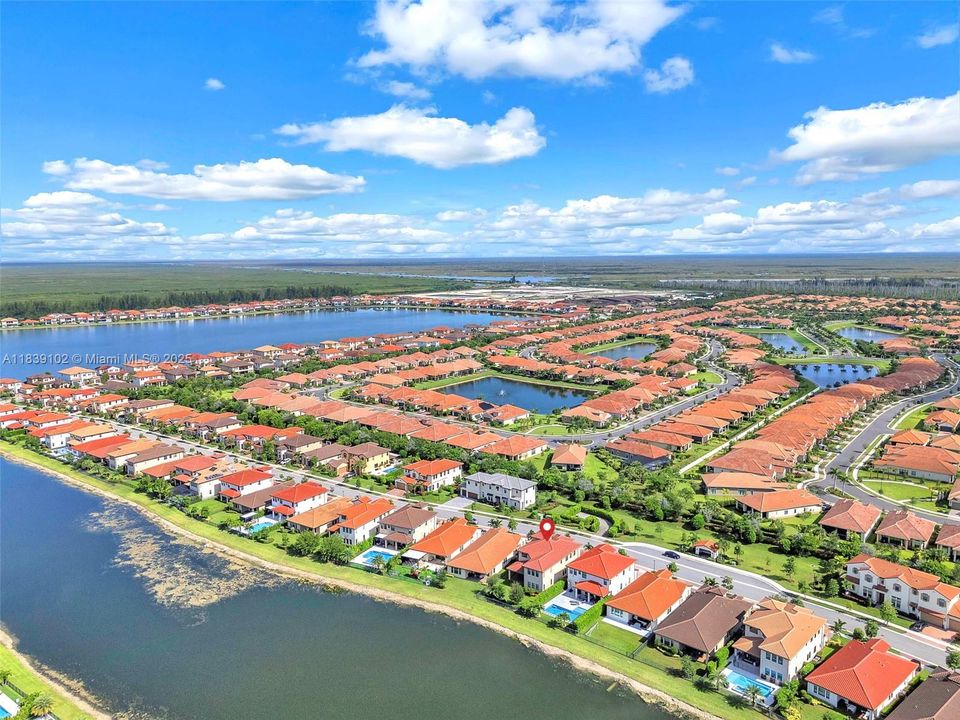 Недавно арендовано: $7,200 (5 спален, 4 ванн, 3640 Квадратных фут)