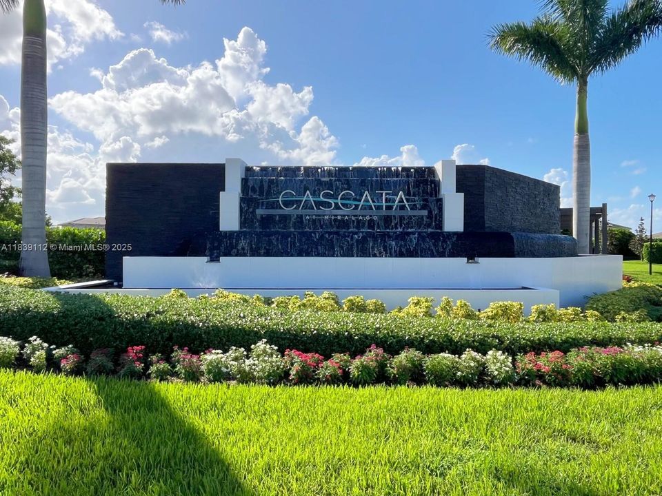 出租: $6,200 (4 贝兹, 3 浴室, 2378 平方英尺)