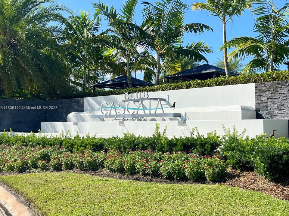 出租: $6,200 (4 贝兹, 3 浴室, 2378 平方英尺)