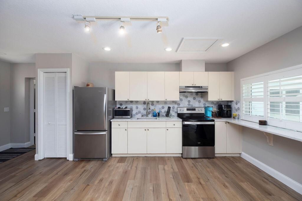Efficiency Kitchen