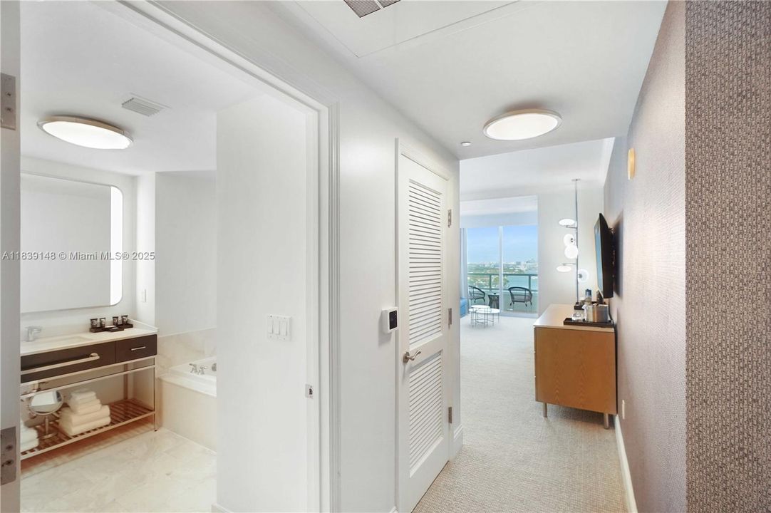 Vendido Recientemente: $1,450,000 (1 camas, 2 baños, 1002 Pies cuadrados)