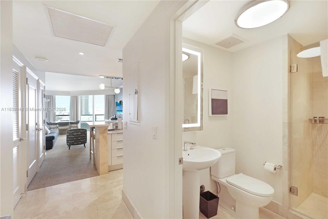 Vendido Recientemente: $1,450,000 (1 camas, 2 baños, 1002 Pies cuadrados)