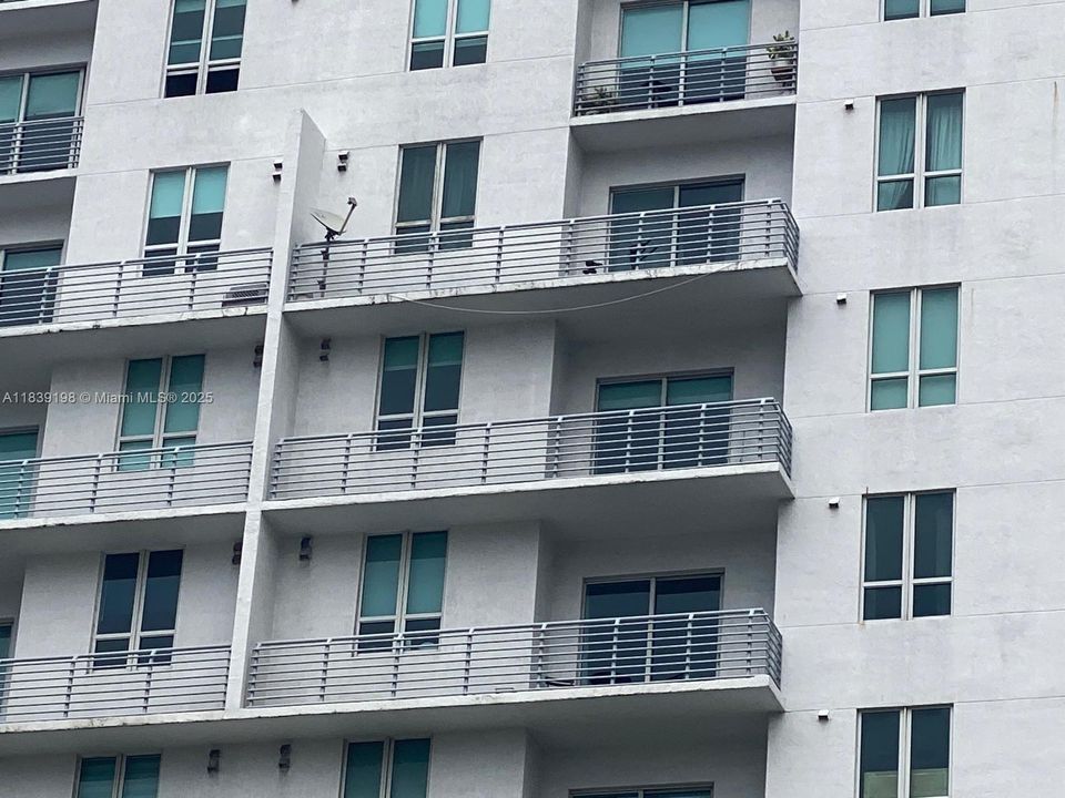 For Sale: $349,000 (1 beds, 1 baths, 685 Square Feet)