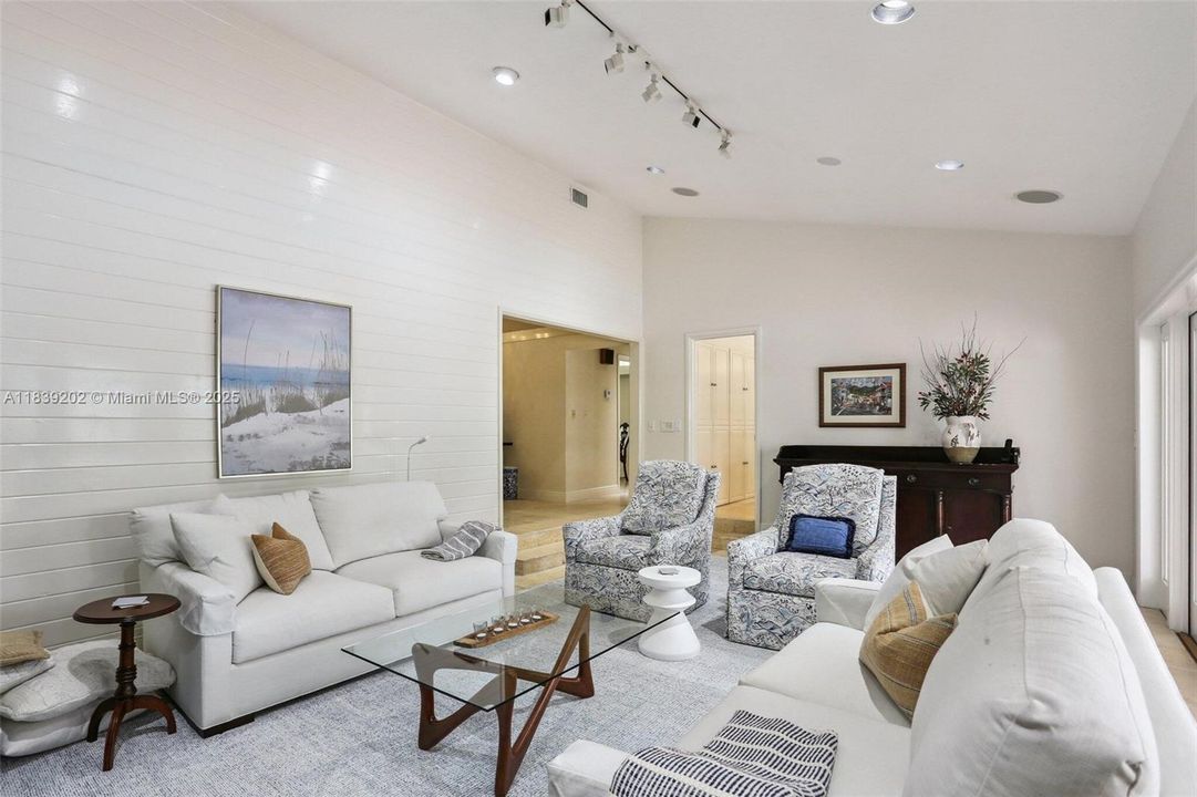 For Sale: $2,200,000 (5 beds, 3 baths, 3734 Square Feet)