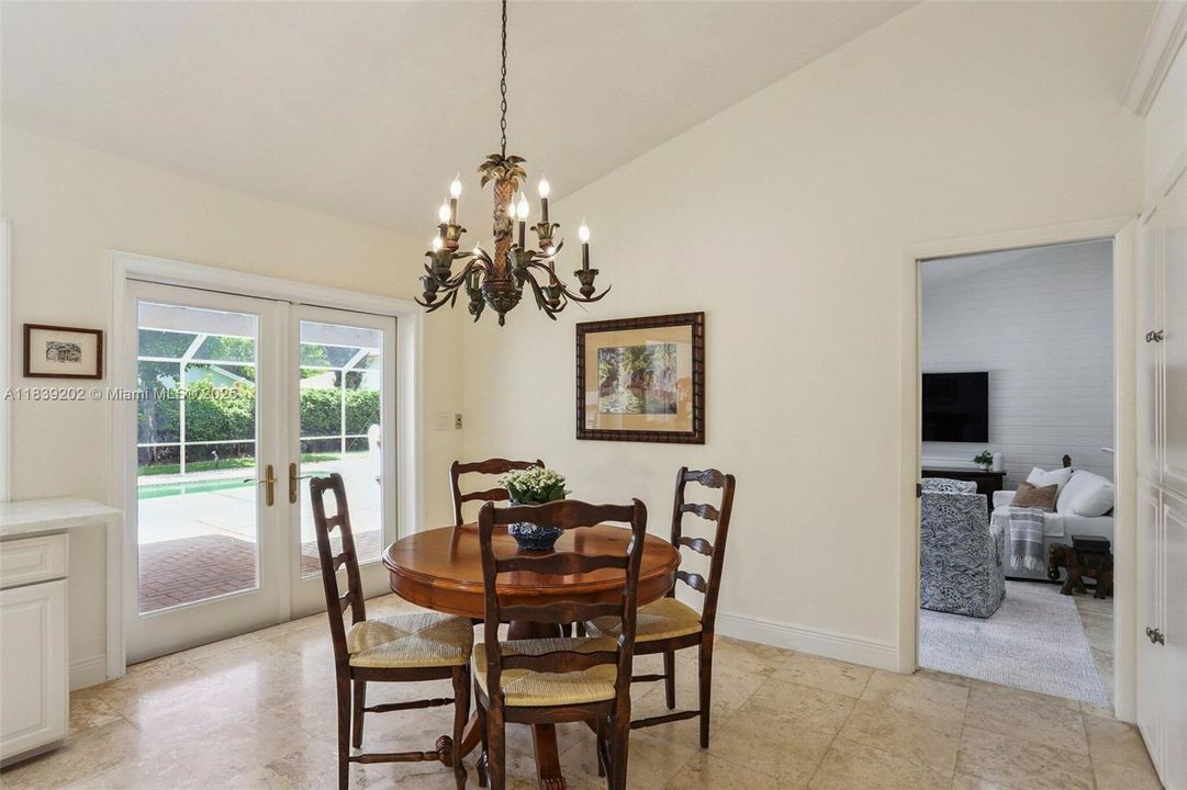 For Sale: $2,200,000 (5 beds, 3 baths, 3734 Square Feet)