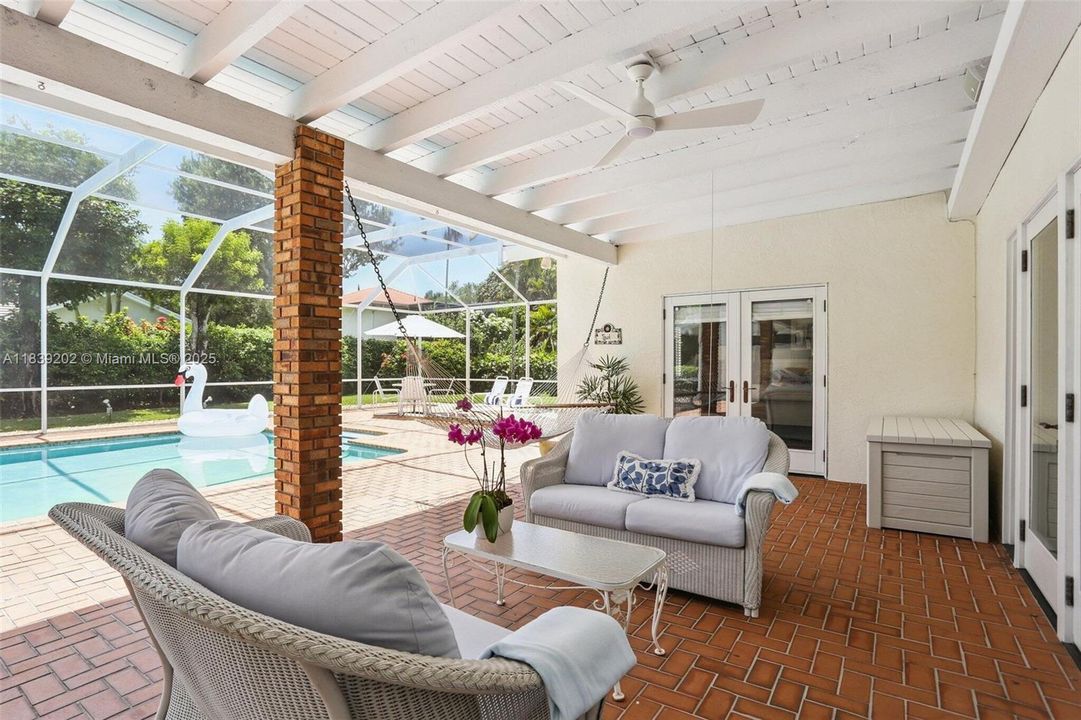 For Sale: $2,200,000 (5 beds, 3 baths, 3734 Square Feet)