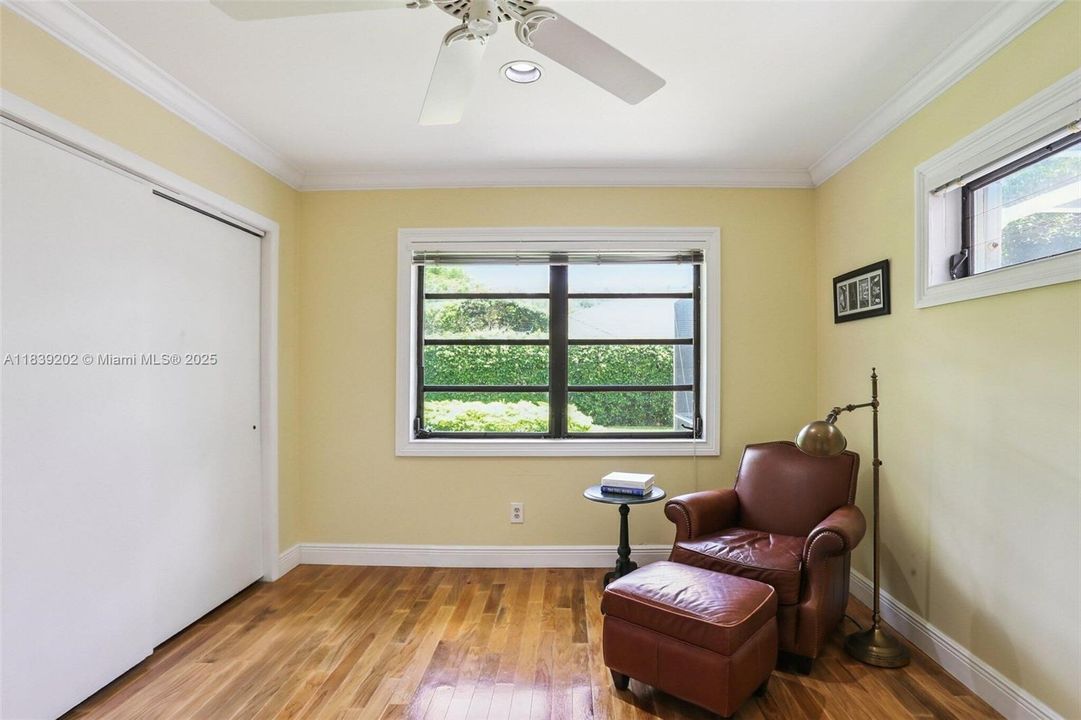 For Sale: $2,200,000 (5 beds, 3 baths, 3734 Square Feet)