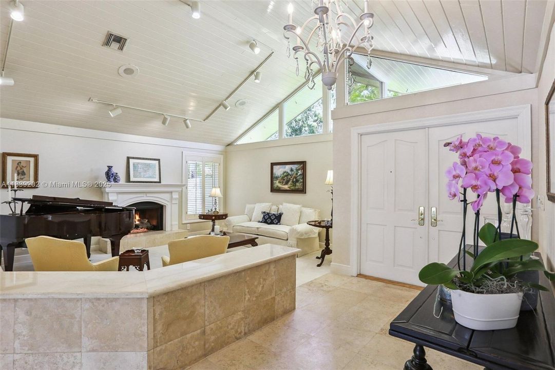 For Sale: $2,200,000 (5 beds, 3 baths, 3734 Square Feet)