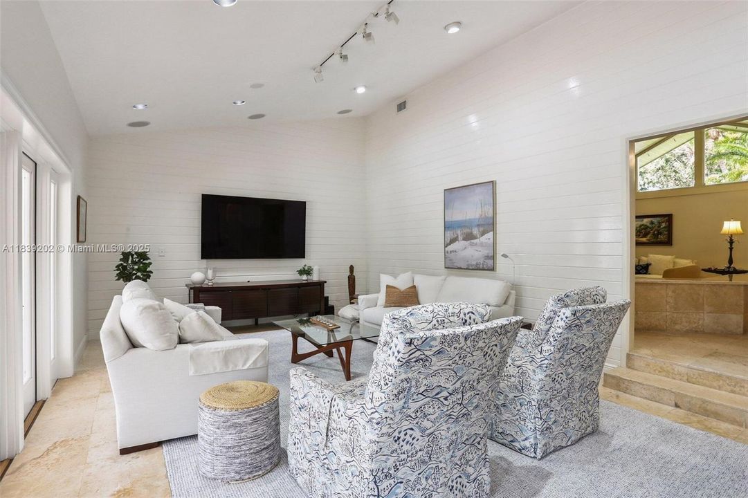 For Sale: $2,200,000 (5 beds, 3 baths, 3734 Square Feet)