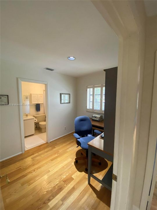 For Sale: $2,200,000 (5 beds, 3 baths, 3734 Square Feet)