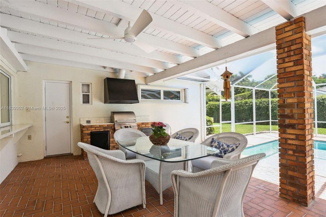 For Sale: $2,200,000 (5 beds, 3 baths, 3734 Square Feet)