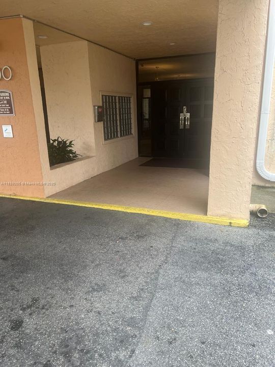 En Venta: $179,900 (2 camas, 2 baños, 960 Pies cuadrados)