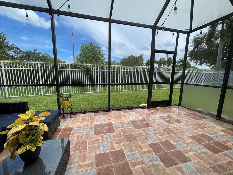 Activo con contrato: $490,000 (3 camas, 2 baños, 1178 Pies cuadrados)