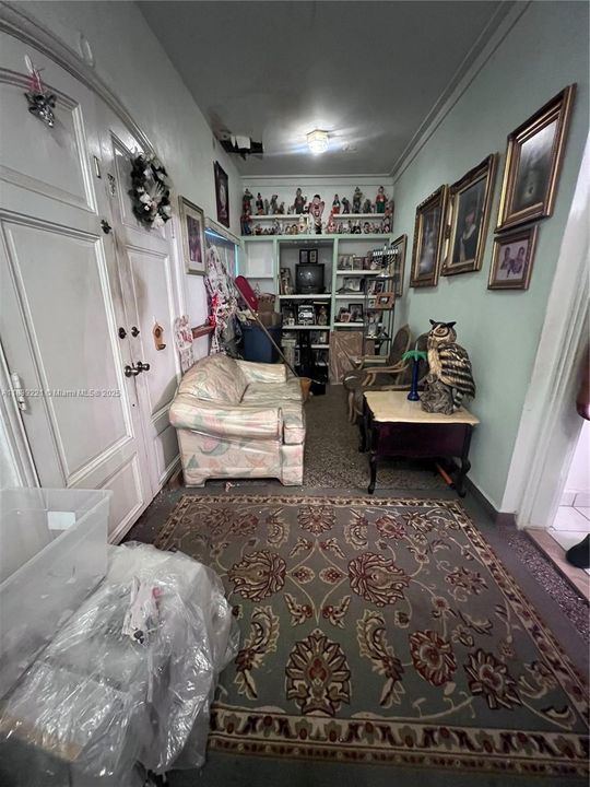 Active With Contract: $450,000 (2 beds, 3 baths, 4060 Square Feet)