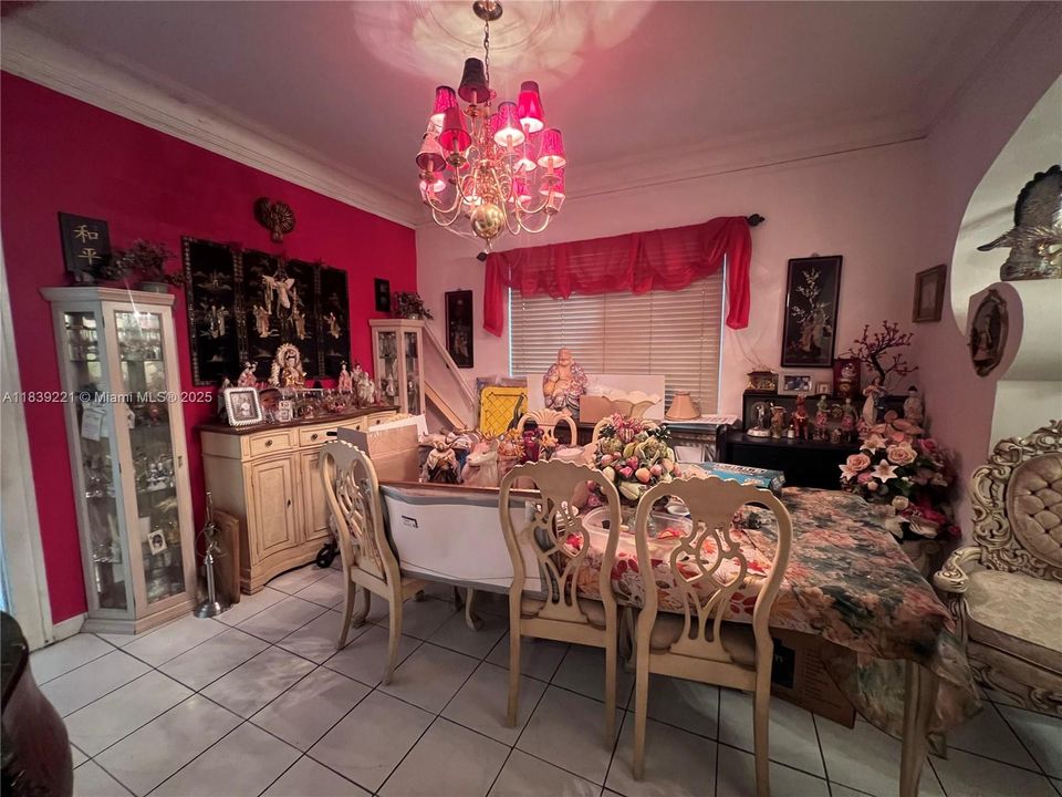 Active With Contract: $450,000 (2 beds, 3 baths, 4060 Square Feet)