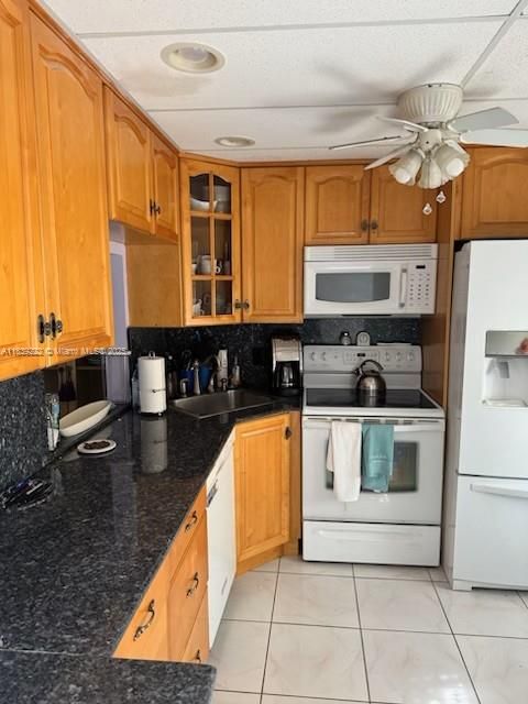 Vendido Recientemente: $100,000 (2 camas, 2 baños, 930 Pies cuadrados)