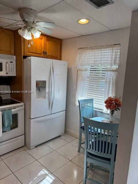 Vendido Recientemente: $100,000 (2 camas, 2 baños, 930 Pies cuadrados)