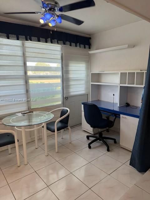 Vendido Recientemente: $100,000 (2 camas, 2 baños, 930 Pies cuadrados)