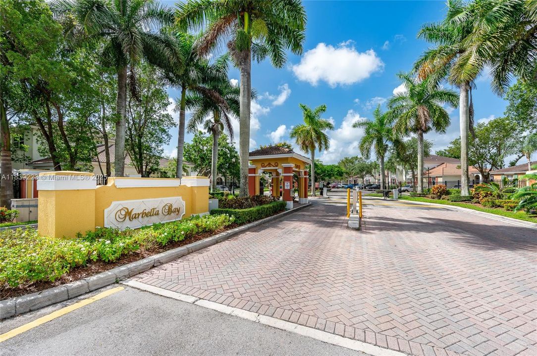 Недавно продано: $349,000 (3 спален, 3 ванн, 1428 Квадратных фут)