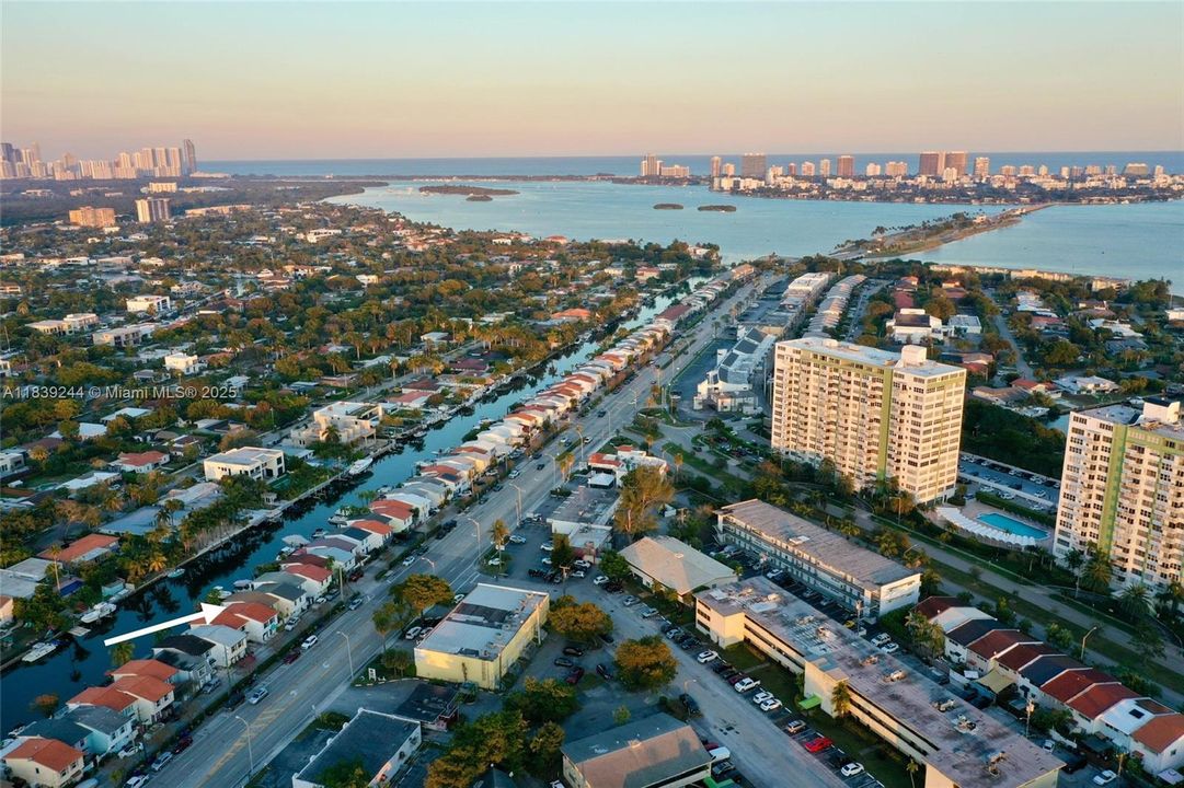 For Sale: $898,000 (2 beds, 2 baths, 1482 Square Feet)