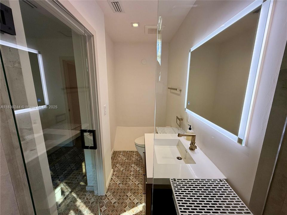 For Sale: $898,000 (2 beds, 2 baths, 1482 Square Feet)