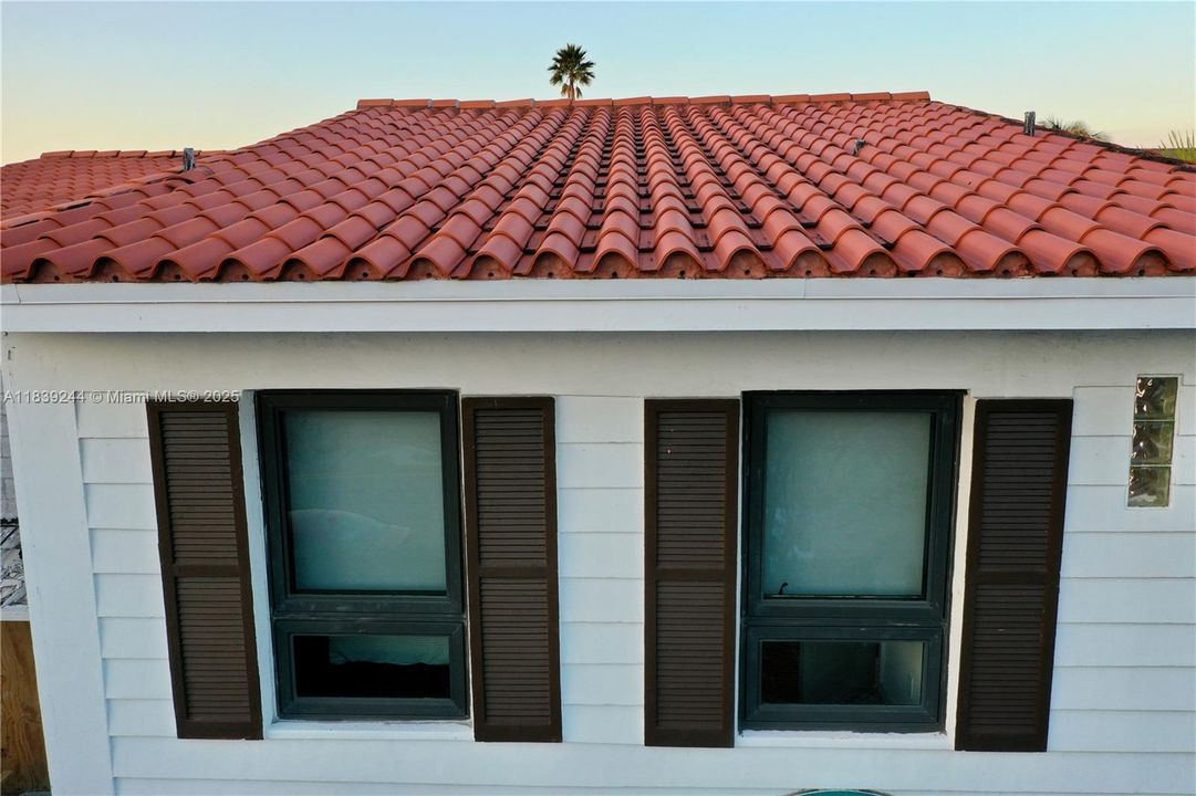 For Sale: $898,000 (2 beds, 2 baths, 1482 Square Feet)