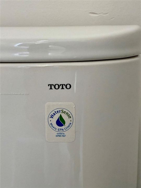 For Sale: $898,000 (2 beds, 2 baths, 1482 Square Feet)