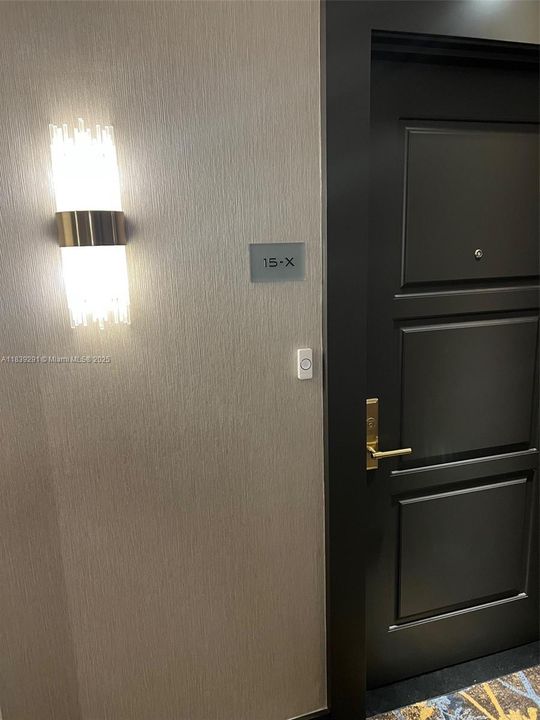 待售: $1,900,000 (2 贝兹, 2 浴室, 1688 平方英尺)