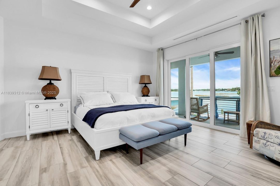 For Sale: $11,900,000 (3 beds, 3 baths, 2886 Square Feet)