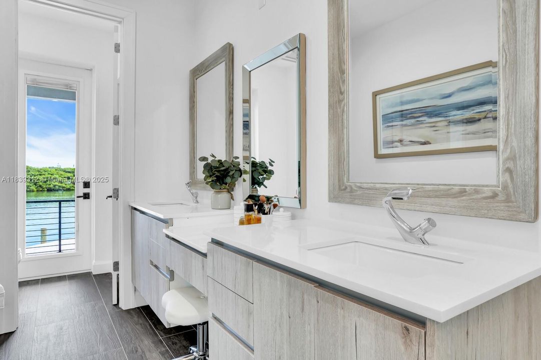 For Sale: $11,900,000 (3 beds, 3 baths, 2886 Square Feet)