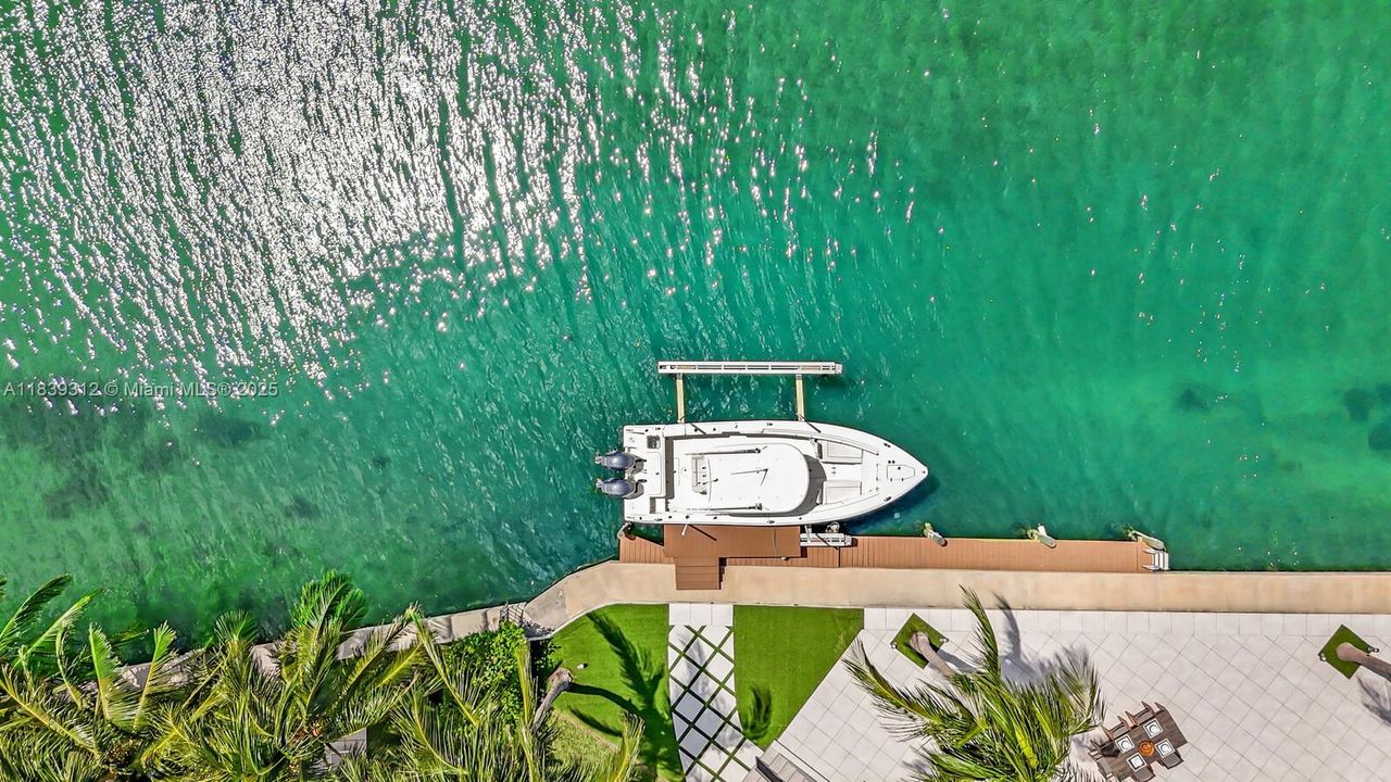 For Sale: $11,900,000 (3 beds, 3 baths, 2886 Square Feet)